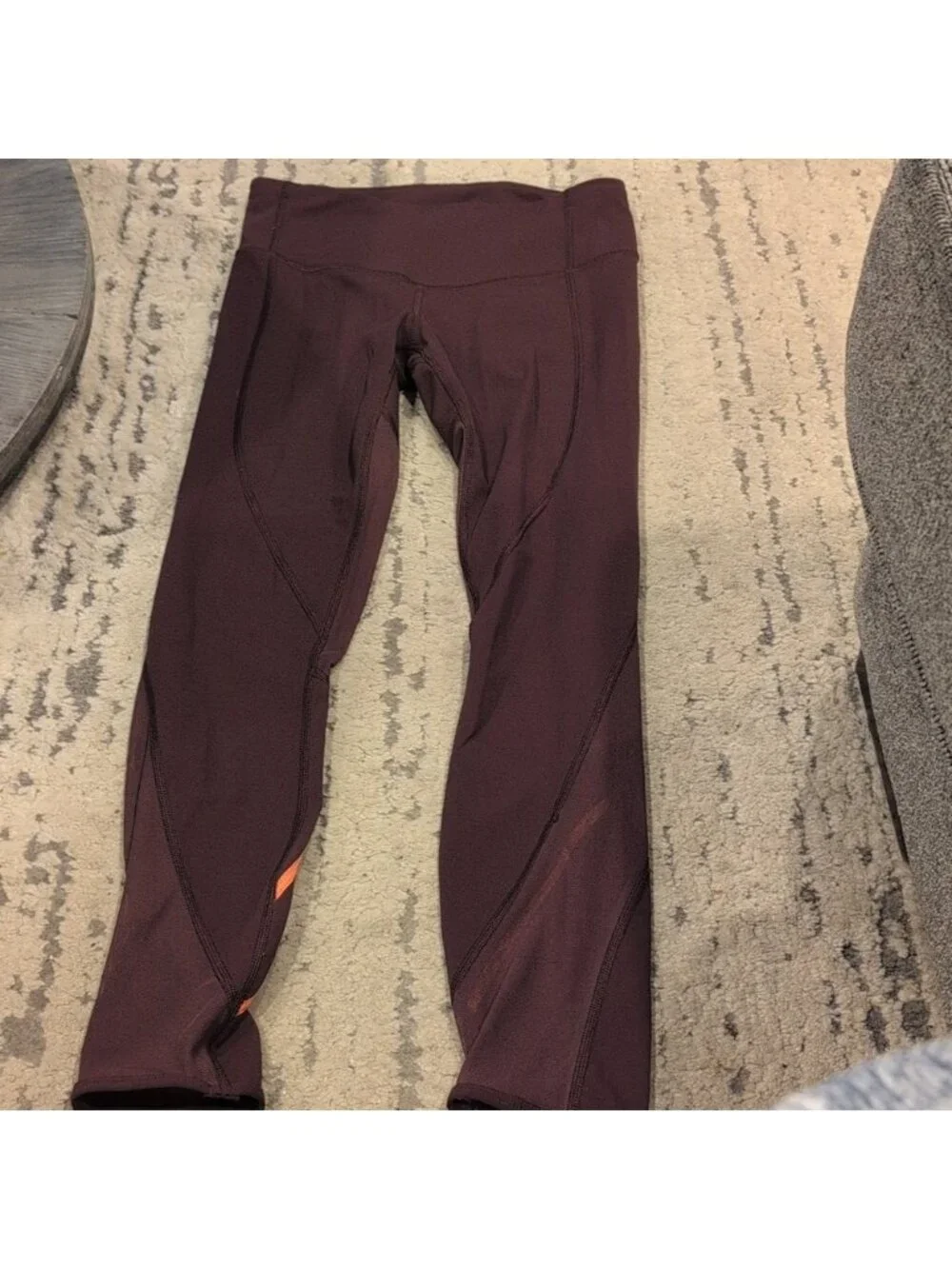 Lululemon All Meshed Up 7/8 Tight Bordeaux Drama / Flash Light
